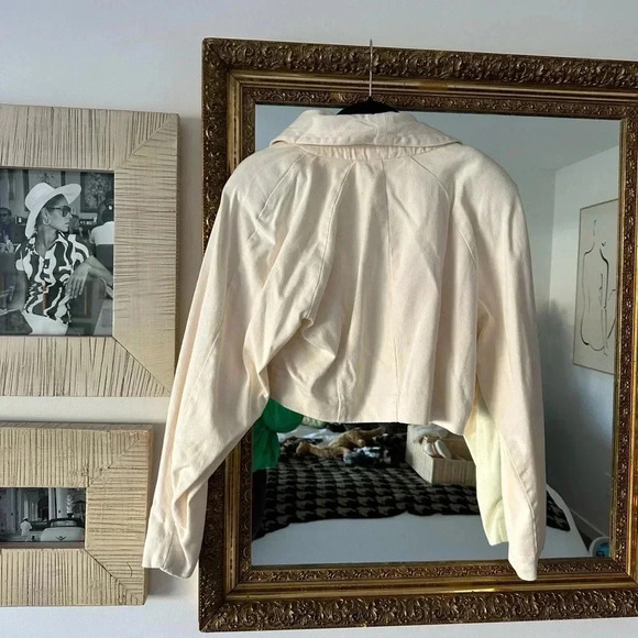 The bright side cream cloud cropped jacket small with shoulder pads - Picture 2 of 4